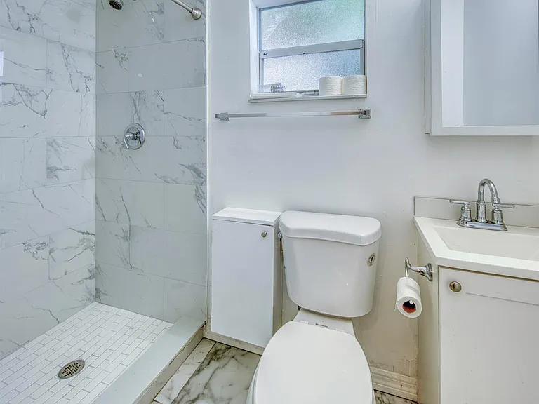 519 S M St — Photo 11