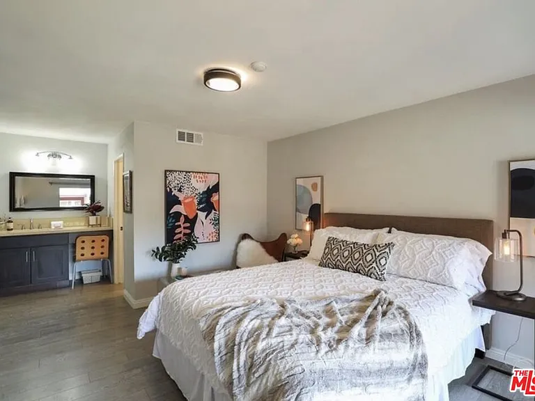 4937 Maytime Ln — Photo 8