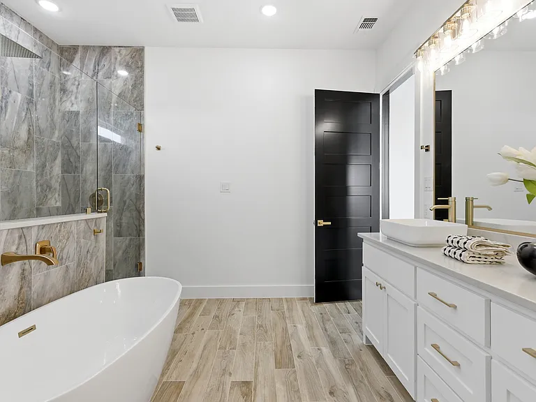 5306 Calle Dr — Photo 16