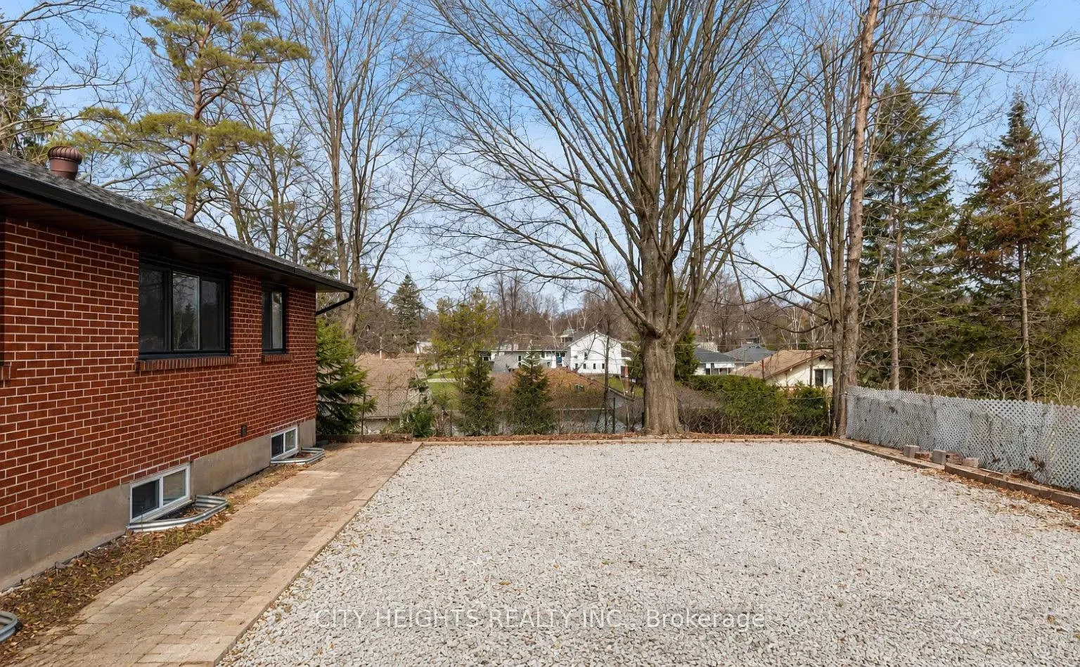 3 bed, $2,200 — Photo 3