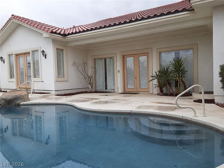 2100 Bogart Ct — Photo 3