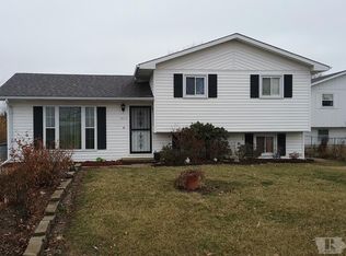 2010 High St, Hamilton, IL 62341