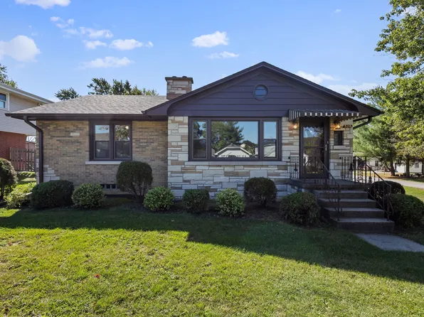 528 Penfield St, Beecher, IL 60401