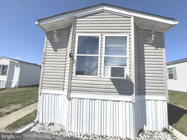 306 Joan Dr, Bear, DE 19701