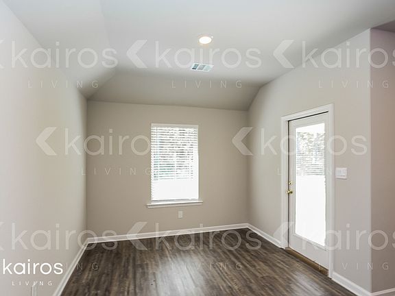 4th image of 30932 Clearview Ct