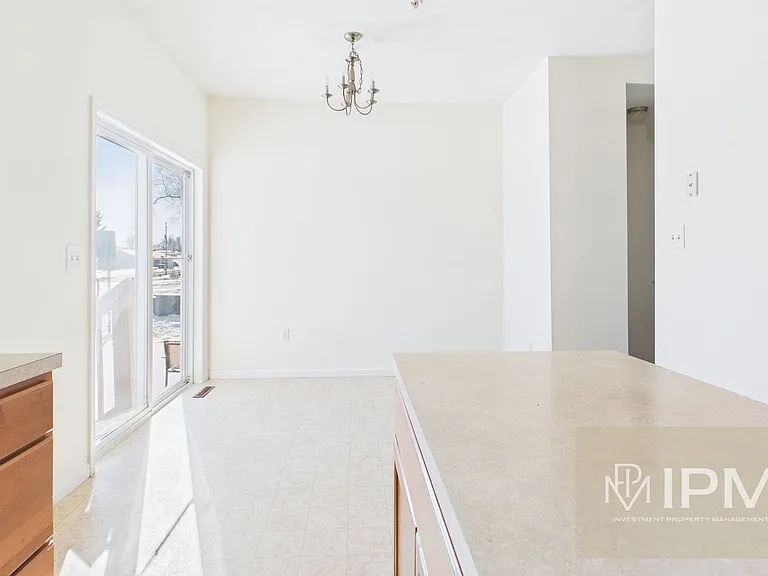 397 Mesa Ln — Photo 3