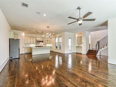 Spacious Living Room.
