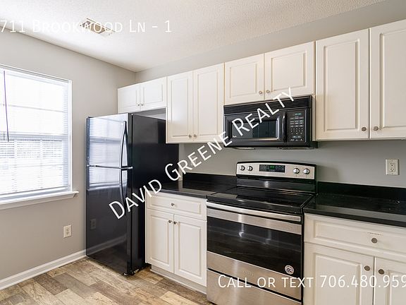 3rd image of 4711 Brookwood Ln #1