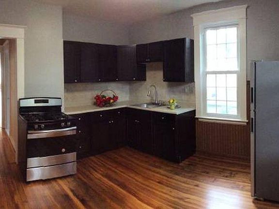 3rd image of 1188 Glenwood Blvd