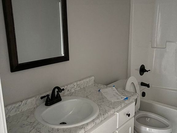 5th image of 105 Twelve Oaks Ct