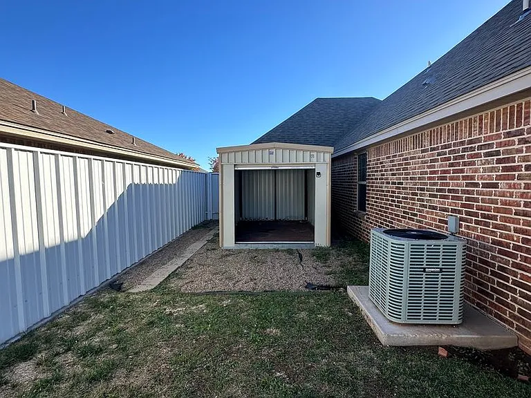 3724 Woodlark Rd — Photo 44