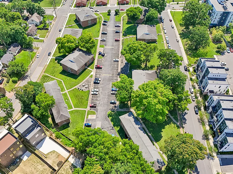 Roberts Park Apartments — Photo 46