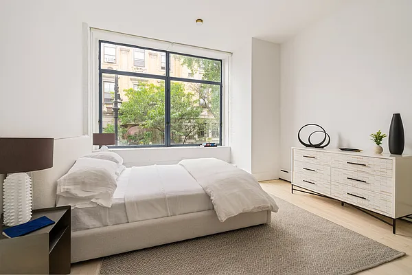 Rented by Compass | media 9