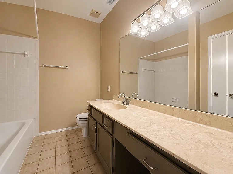 17659 Red Oak Dr #7659 — Photo 17