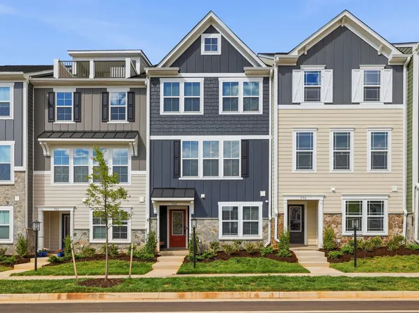 768 Park Ridge Dr, Crozet, VA 22932