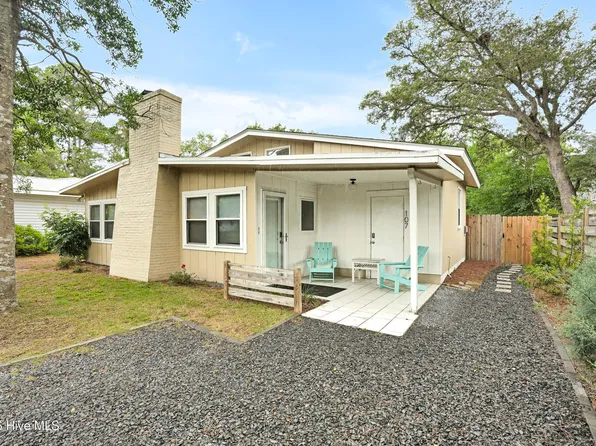 107 NE 78th Street, Oak Island, NC 28465