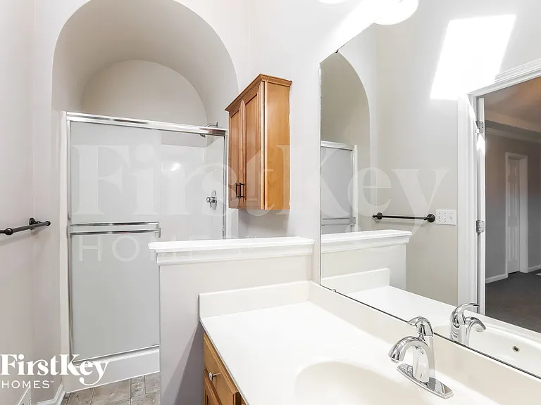 11328 N Wyandotte St — Photo 9