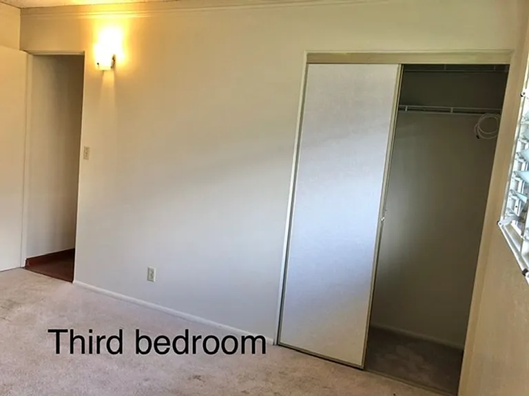 98-1652 Kiawe St — Photo 15