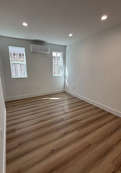 2437 Centinela Ave #11 — Photo 3