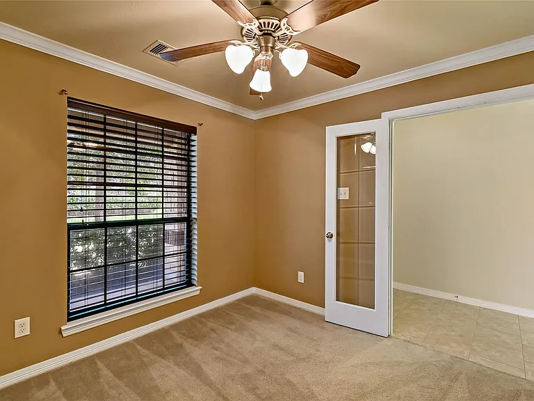 3308 Southern Grove Ln — Photo 4