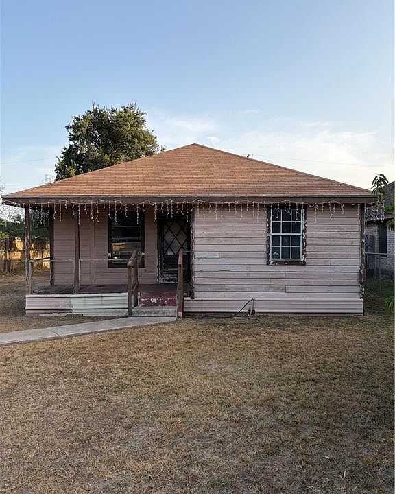 1st image of 1220 E 2nd St