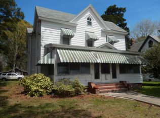 21 E Chesapeake Ave, Crisfield, MD 21817