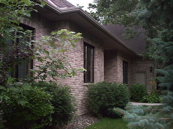 2nd image of 402 River Ln
