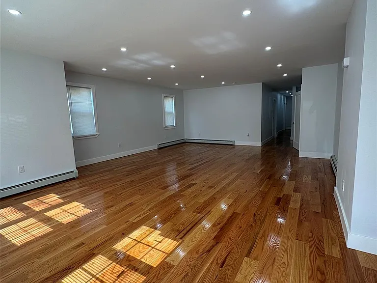 102-15 215th St #1 — Photo 2