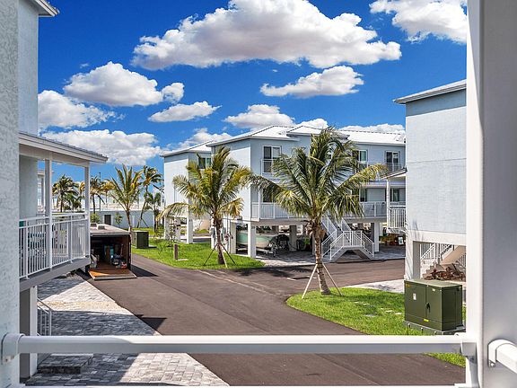 3rd image of 10877 Overseas Hwy APT 16
