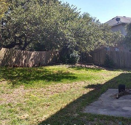 5th image of 1107 Lightstone Dr
