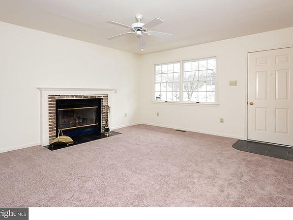 2nd image of 607 W 6th Ave