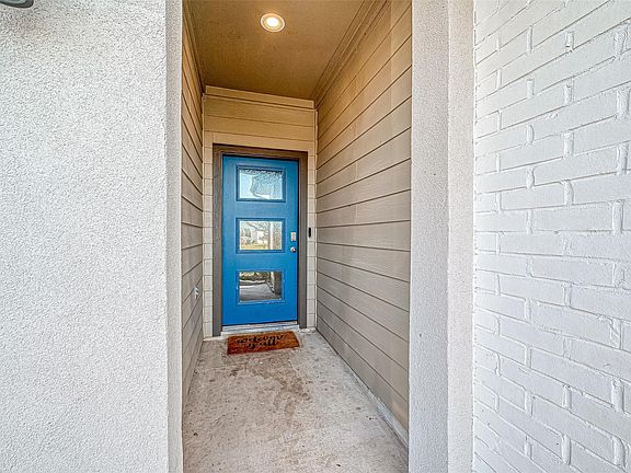 5th image of 14530 Rain Tree Dr