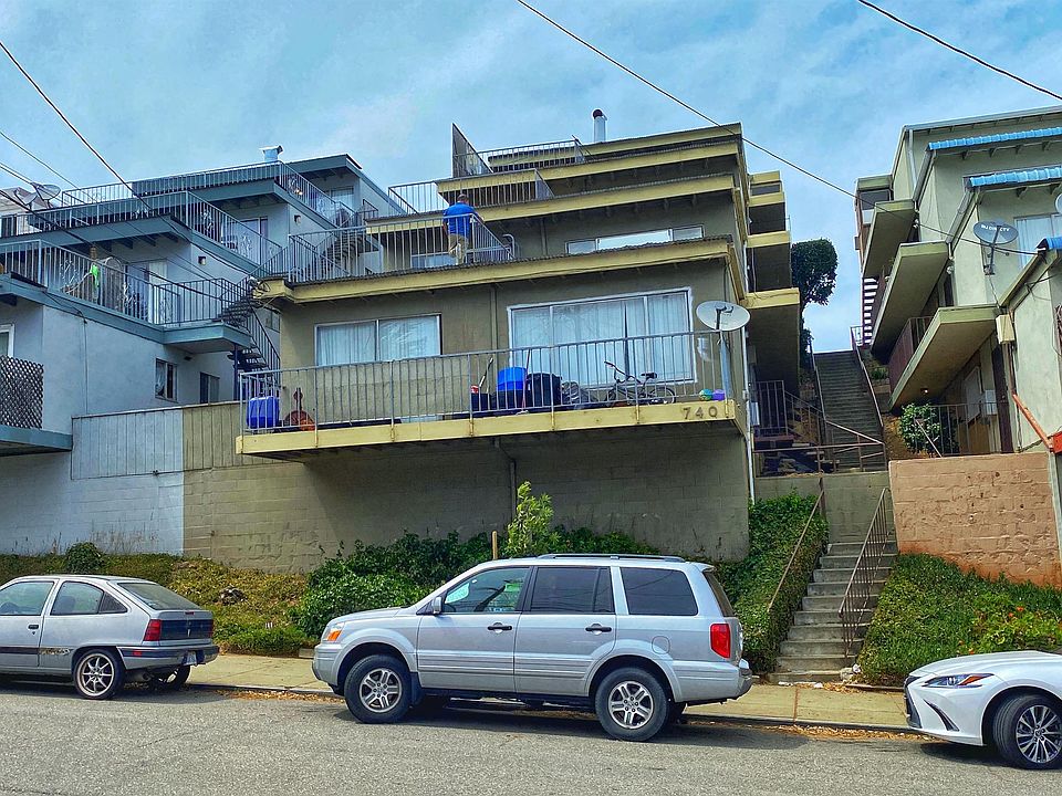 1st image of 740 Bacon St APT 3