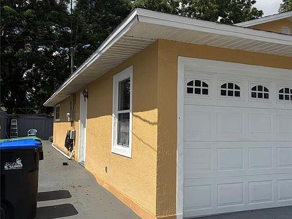 3rd image of 104 S OBSERVATORY DRIVE