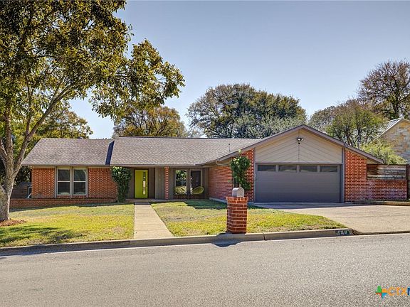 2nd image of 408 Acorn Dr