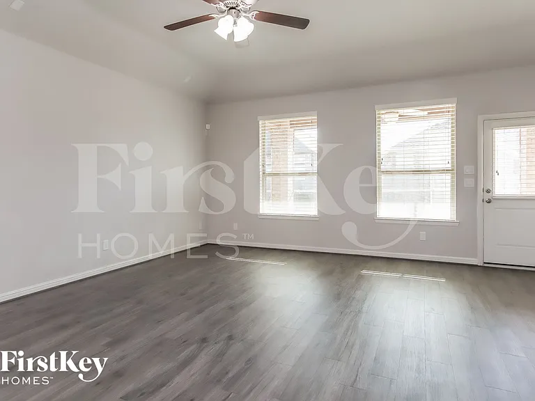 4820 La Piedra Ln — Photo 7