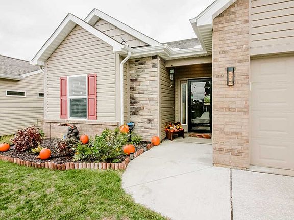 3rd image of 3103 Jasmine Ct