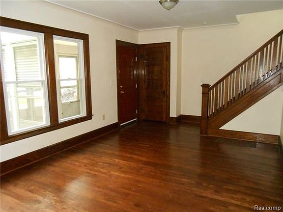 5th image of 159 W Otis Ave
