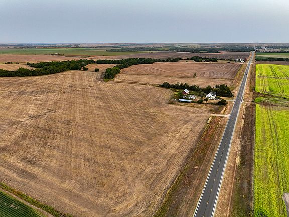 4th image of 864 N Highway 181