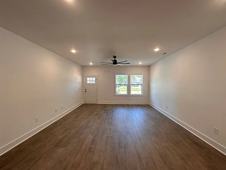 1668 Winding Way SW — Photo 7