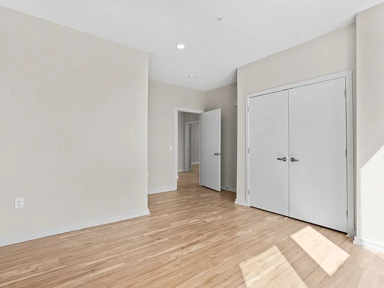 The Keystone Apartments — Photo 179
