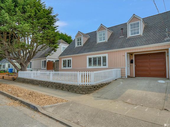 2nd image of 776 Claridge Dr