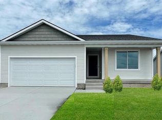 1217 Featherstone Ave NE, Bondurant, IA 50035