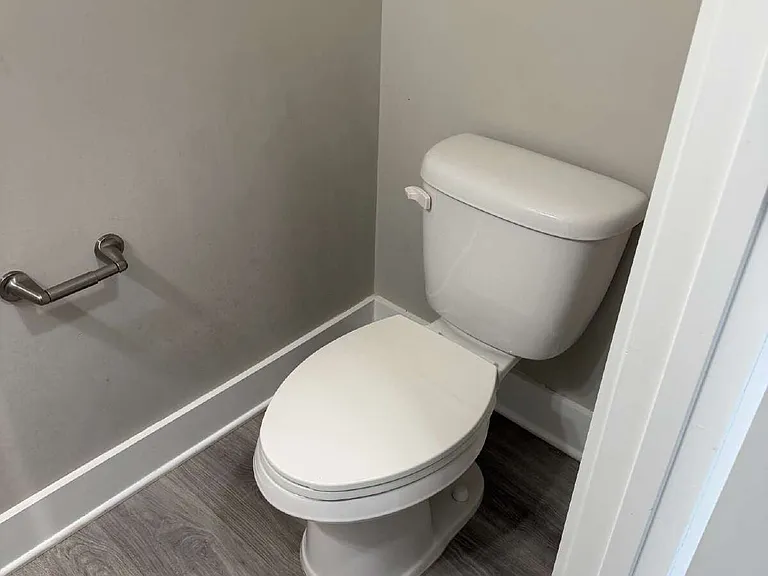 1752 Eastfall St — Photo 11