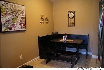 Eating Area in the Kitchen