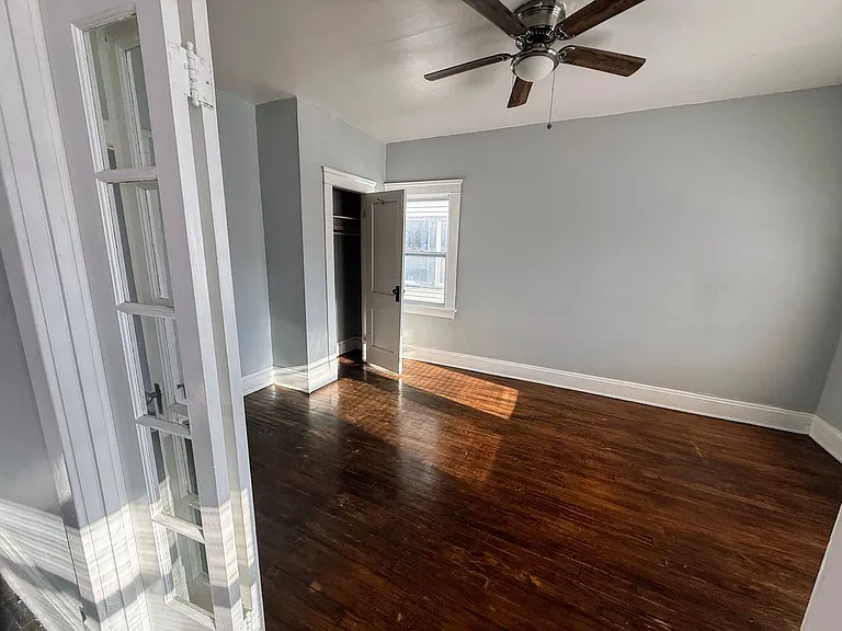 951 Royal Rd — Photo 25