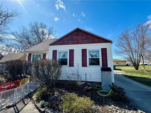 5948 Dunham Rd, Maple Heights, OH 44137