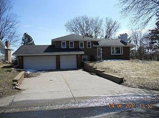 8341 Hyde Ct S, Cottage Grove, MN 55016