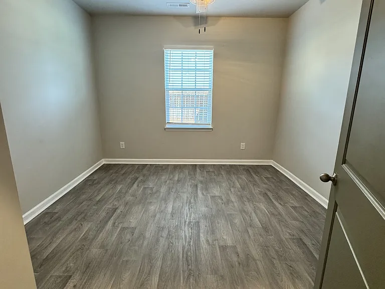 4518 Sandstone Dr — Photo 16