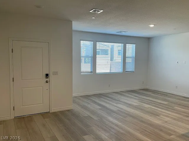 3 bed, 2.5 bath, 1814 sqft, $1,995 — Photo 4